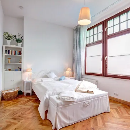 Ahlbeck, Medici - Seitlicher Meerblick